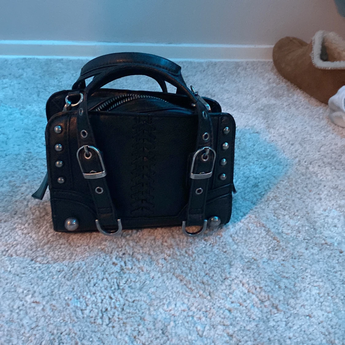 Slutsåld zara väska