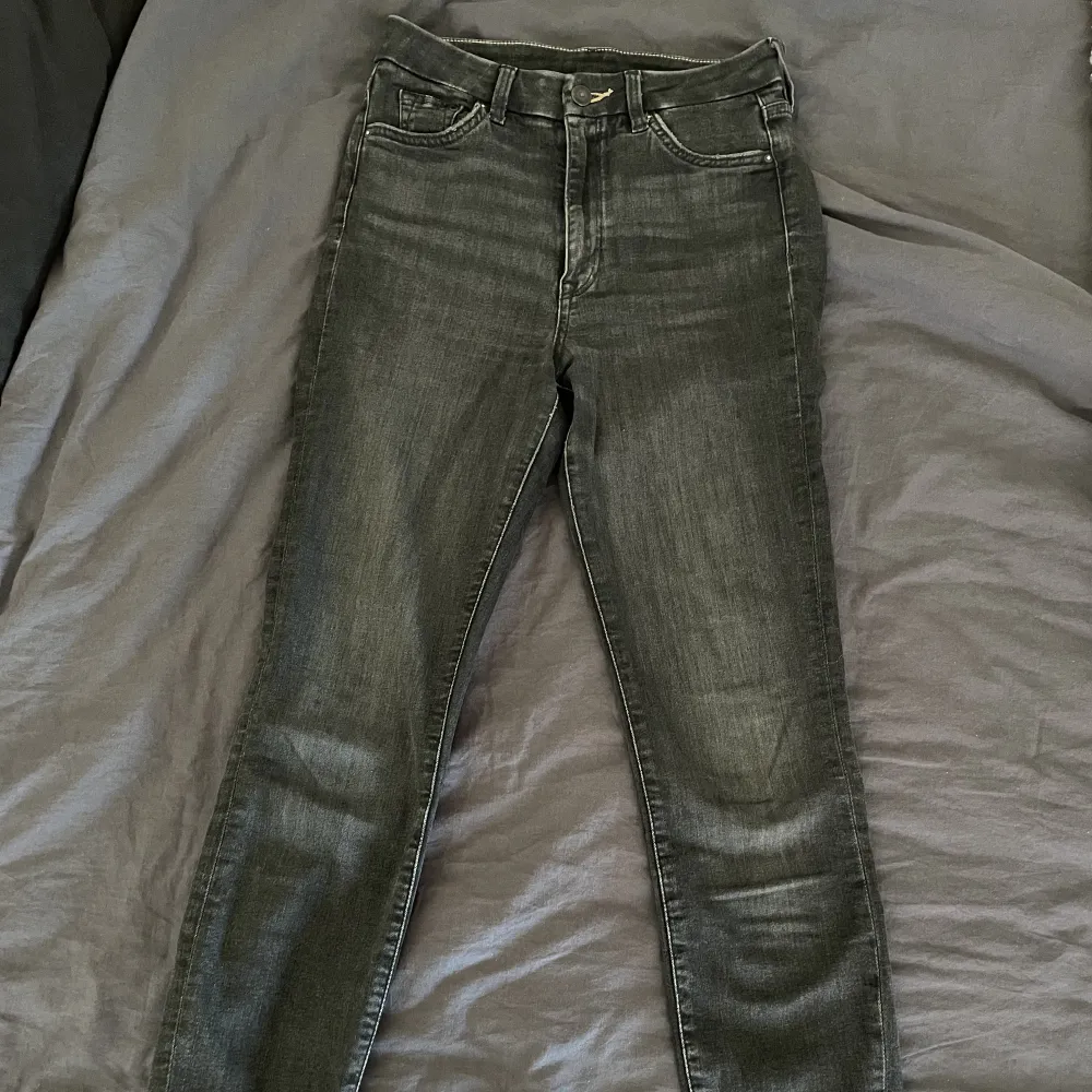 Skinny jeans från H&M. Strl 34/36. Jeans & Byxor.