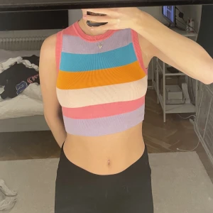 Zara linne - Ett gulligt linne från Zara i strl M, använd endast en gång så i väldigt fint skick🩷 liten i storleken.