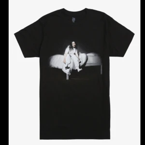Billie eilish t-shirt - T-shirt som är köpt från hennes egna hemsida ungefär 2019. Fint stick💓