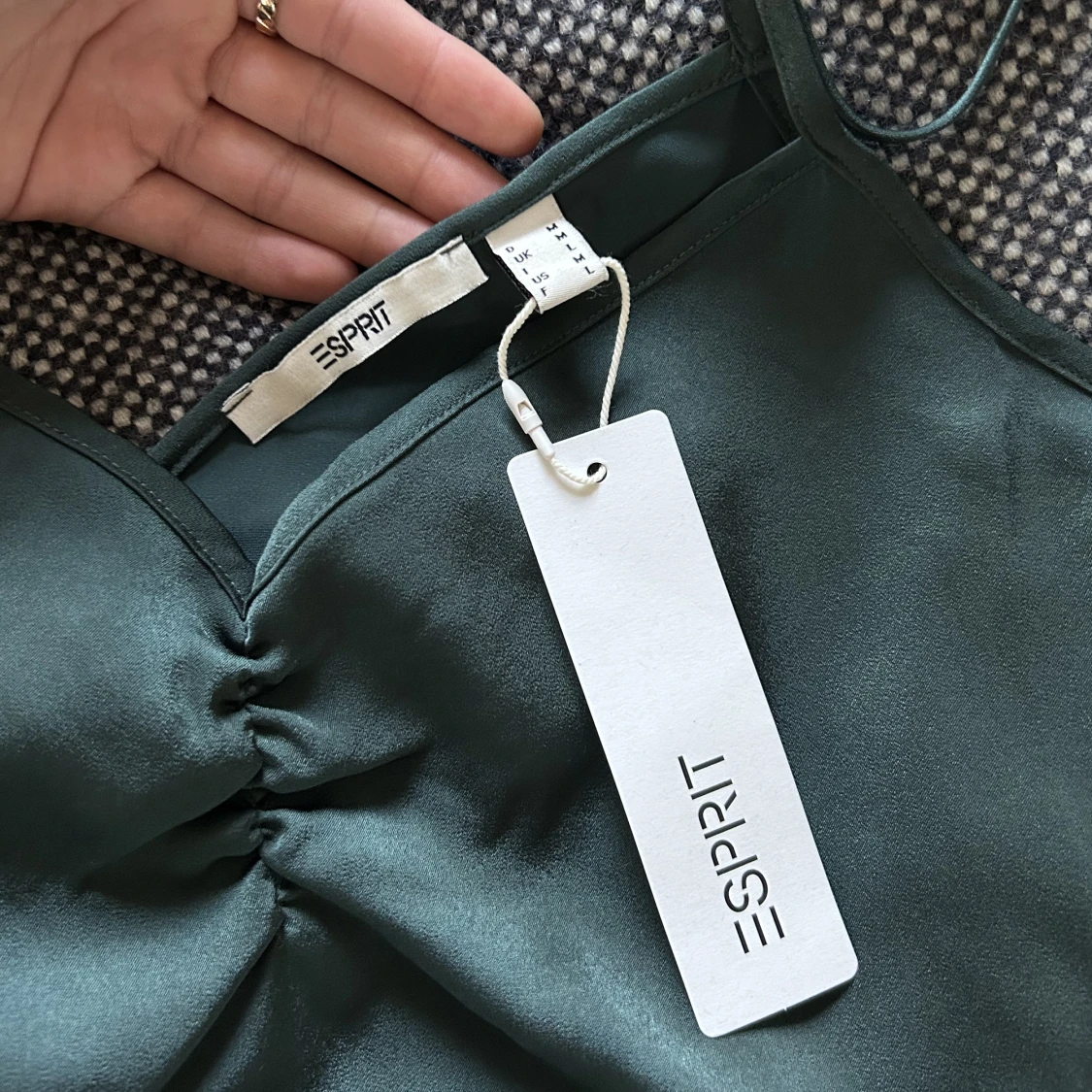 Mörkgrönt linne  - 91