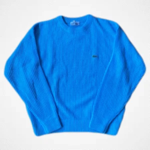 Vintage chemise Lacoste knit  - Ljusblå Lacoste knit. Superbra skick, inga fel alls. Sjukt najs färg o väldigt bekvämt material. Står XL på taggen men den sitter som M/L 