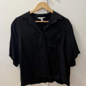 Kortärmad skjorta, svart
