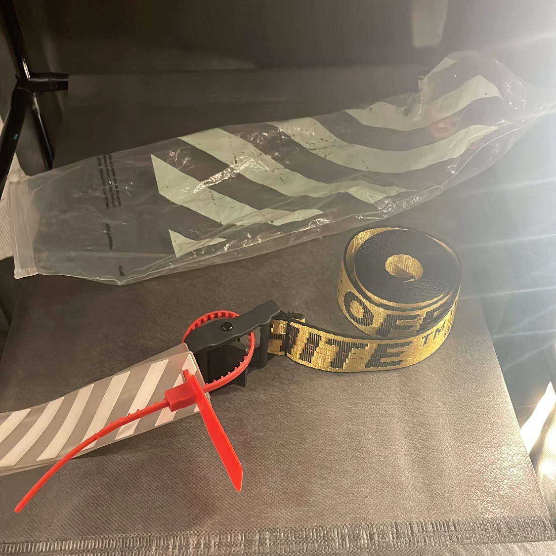 Off white bälte  - 90