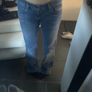 Bootcut jeans - Säljer ett par fina jeans som inte passade mig. Strl S/M  Fint skick