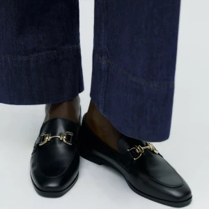 Zara skor - Säljer dessa snygga skor från zara! Strl 38💞