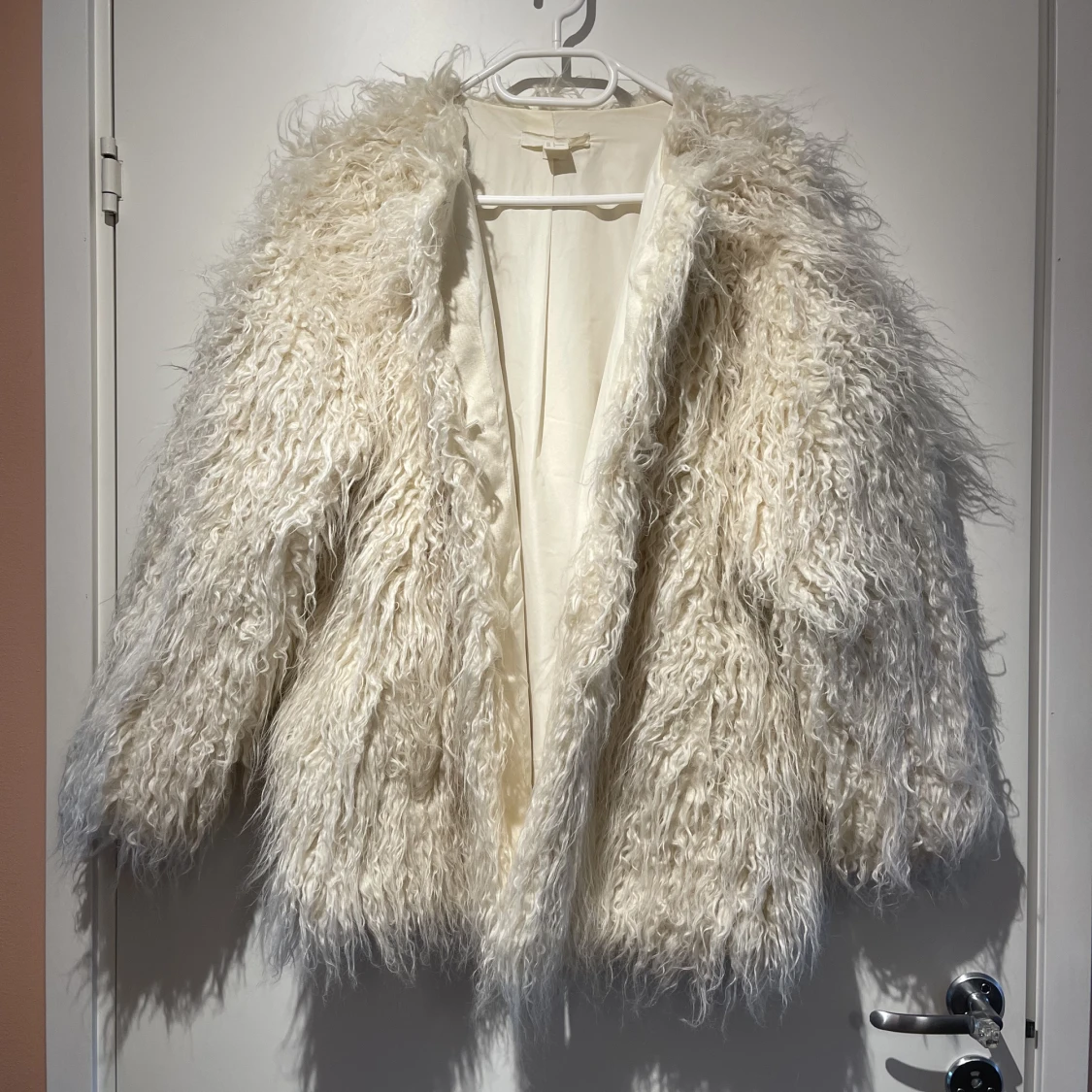 Vit fuskpäls - 90