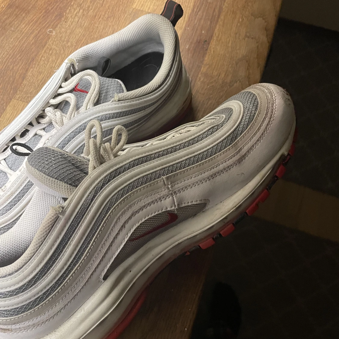 Airmax 97 vit och röd  - 90