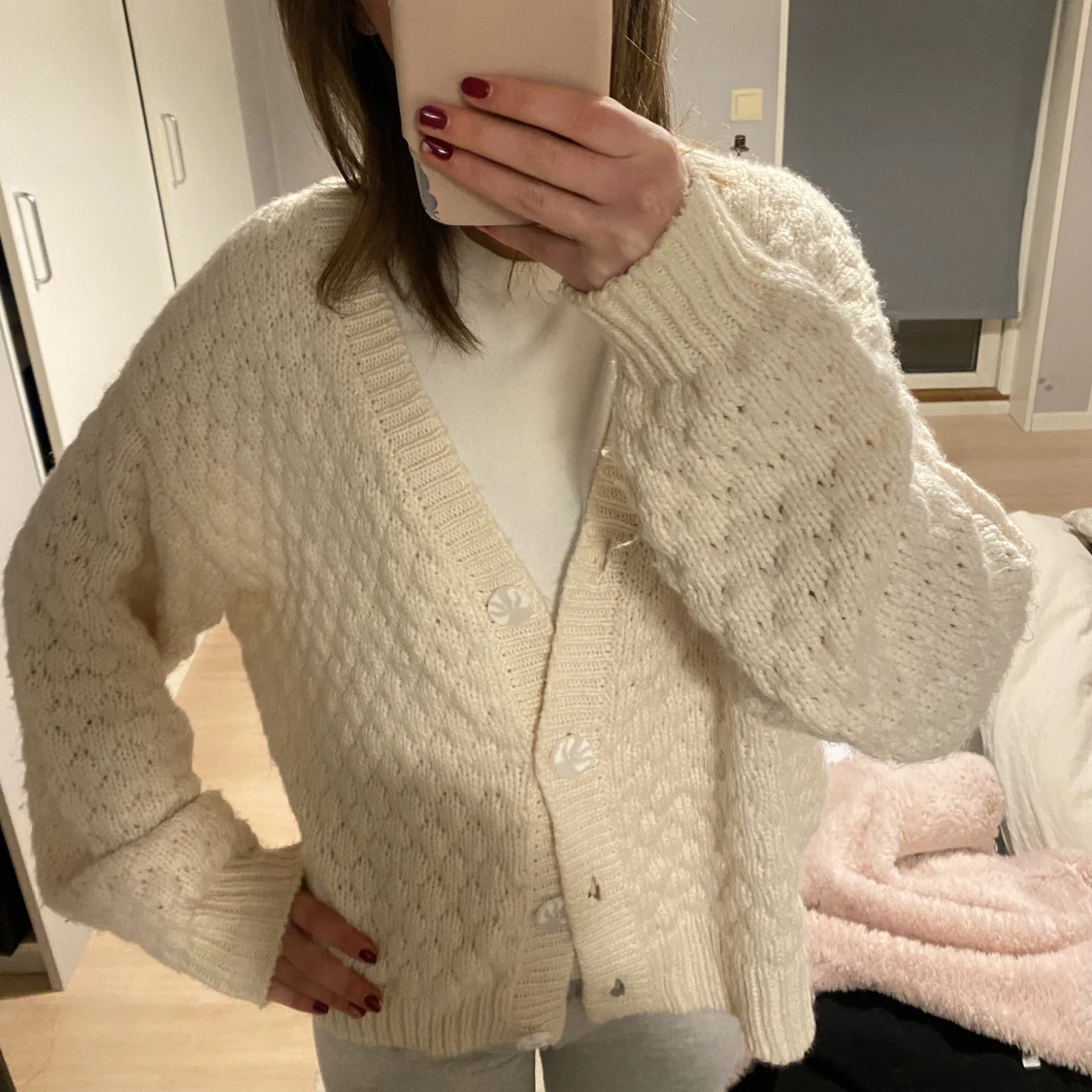 Jättefin vit stickad kofta   - 91