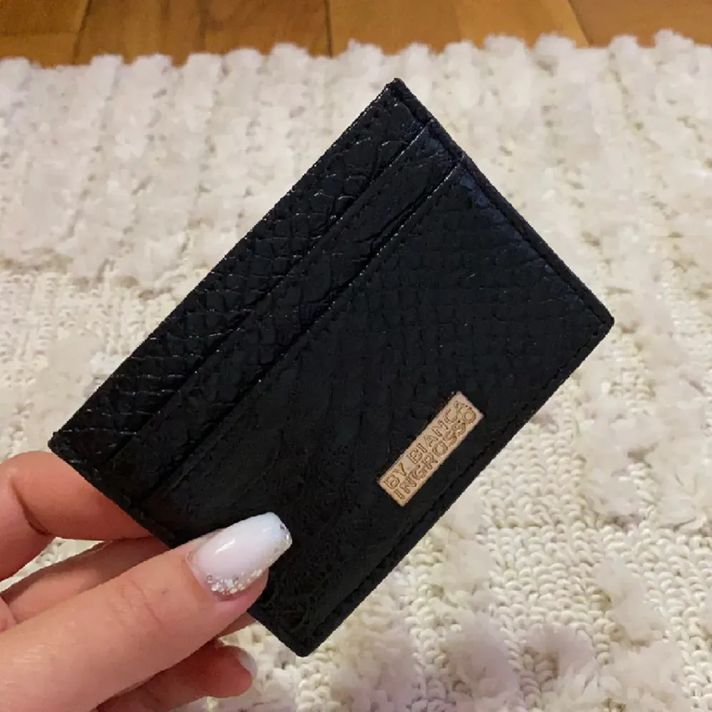 Plånbok By Bianca Ingrosso, säljs inte mer. Accessoarer.