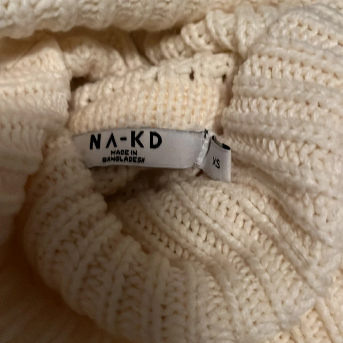 Vit stickad tröja - 90