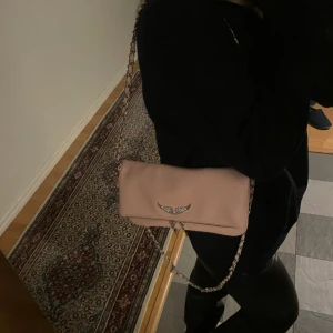 Rosa väska  - Rosa Zadig väska ( ej äkta )