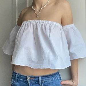 Blus - Så himla söt blus till sommaren. Inga defekter. Hör av dig vid frågor❤️