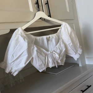 Croptop vit - Använd en gång 