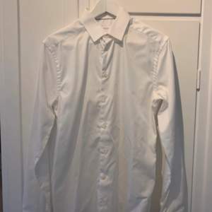 sjukt snygg Eton skjorta i nyskick inga defekter  storlek 39 super slim fit