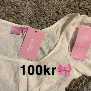 Nelly & Bianca Tröja - Helt ny vit magtröja från Nellys collab med Bianca Ingrosso 💘