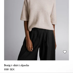 other stories tröja  - stickad t shirt från & other stories, strl s, använd fåtal gånger