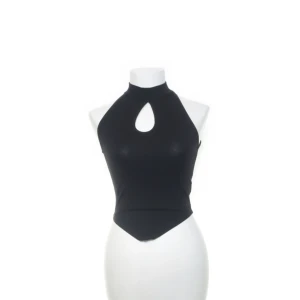 Svart Topp  - Söt tröja i fint skick som säljs då jag har liknande! 