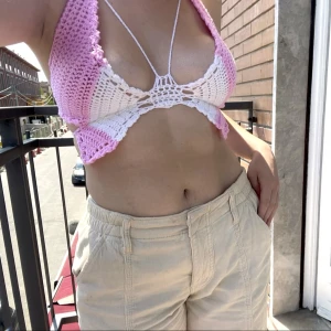 virkad butterfly top - Världens snyggaste Butterfly top virkad av mig!🩷 den görs på beställning så du får gärna bestämma egen färg och storlek🤍