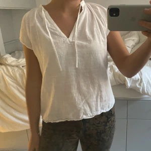 Blus - Så fin linne blus som man kan ha lite hur som helst 💕