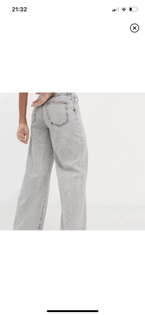 Grå jeans - Grå jeans ifrån bersha i storlek 36🥰
