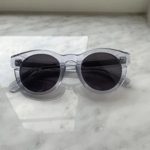 CHIMI - Chimi solglasögon modell 003 färg litchi, som nya! 