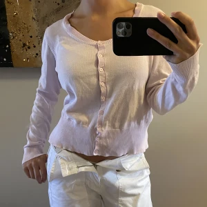 Rosa kofta - Rosa kofta använt skick. Storlek L sitter som en M