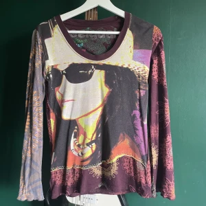 desigual longsleeve - dundercool tröja från desigual 💥 sitter skitnajs och har varit en av mina favoriter :)