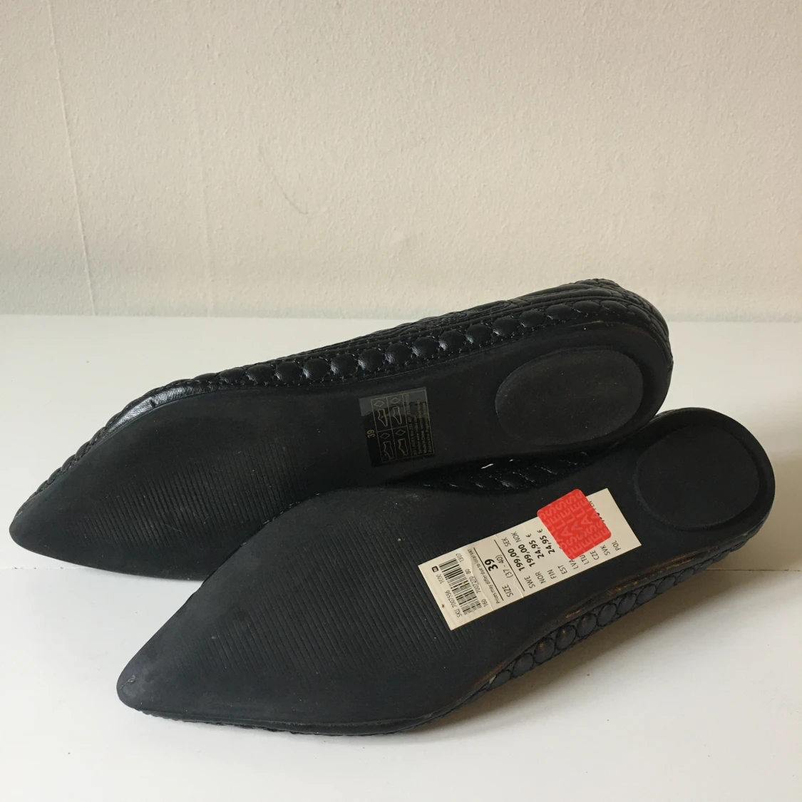 Svart ballerina med snyggt mönster - 91