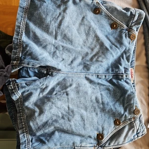 JeansShorts Dobber - Knappt använda 