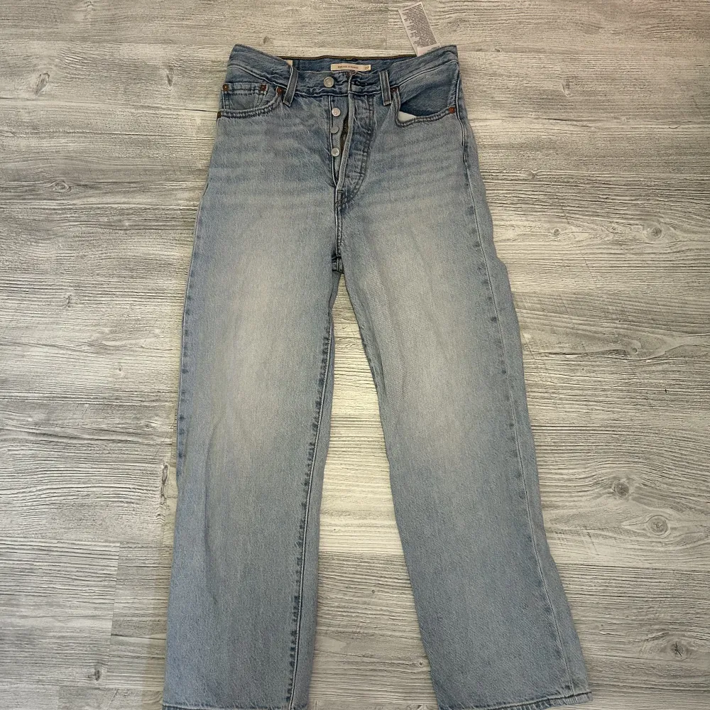 Snygga Levis jeans 💞. Jeans & Byxor.