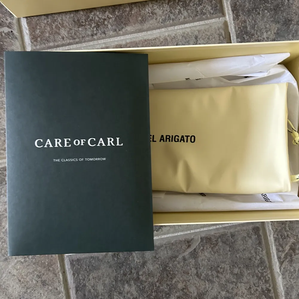 As schyssta AXEL ARIGATO skor från care of carl. Använt fåtal gånger - nypris 2600kr. Skor.