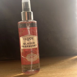 Body mist  - Säljer denna body misten. Aldrig använd 