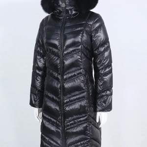 Säljer min maia jacket från femenina, helsvart med äkta svart päls. Använt väldigt sparsamt under en vinter, som ny! Skriv för fler bilder. Storlek m men funkar även på s. Nypris 3800 kr. 