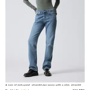 Säljer dessa weekday jeans i modelen pin😻bar sick använd fåtal gånger😍W 27 L 32