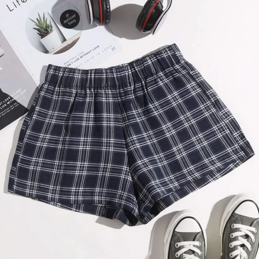 Säljer nu dessa rutiga shorts! Kan användas till vardags eller som pyjamasshorts!❤️👌🏻⭐️. Shorts.