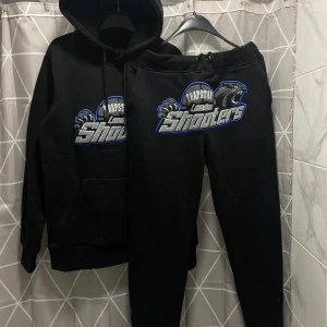 Den är för lite för mig  - Den är för lite för mig 