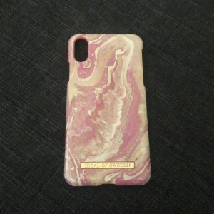 Telefonskal från Ideal of Sweden - Ett telefonskal från ideal of Sweden, är som ny och säljer för 50kr💕