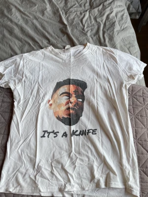 21 savage- t shirt - Går ej att köpa, begränsad upplaga. Var en designer som gjorde. Köpt från usa.