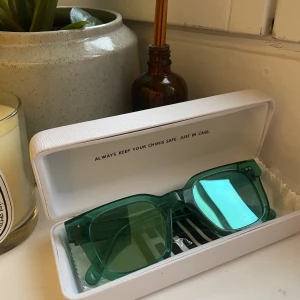 Chimi glasögon  - Så snygga turkosa chimi solglasögon med spegelglas 💙💙