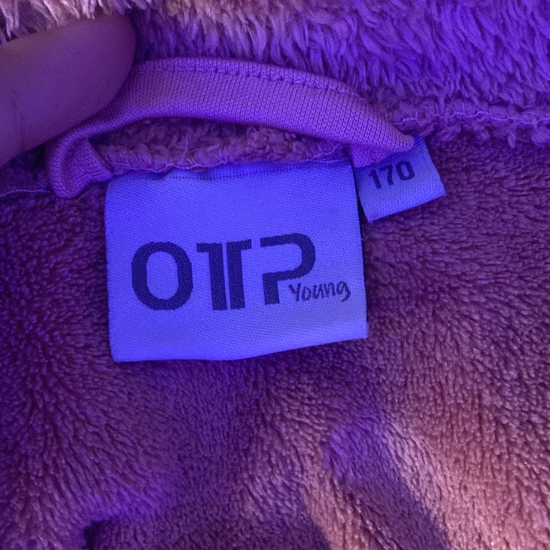 Fluffig tröja  - 90