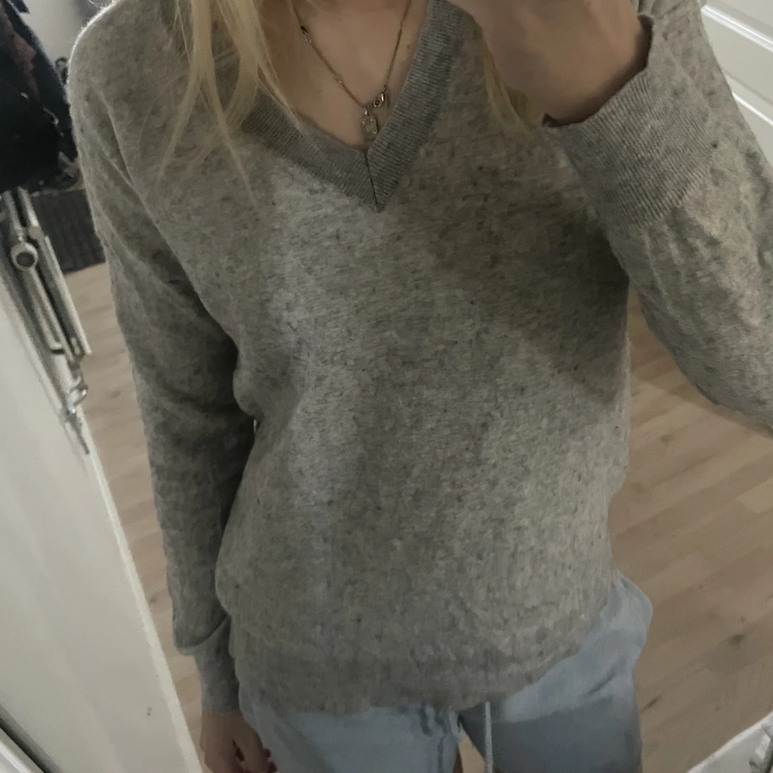 Grå stickad tröja - 91