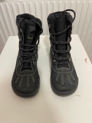 Vinter kängor  - Helt nya vinterkängor i storlek 