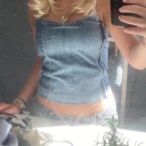 Jenstopp - Säljer min fina jeanströja då jag inte använder den!