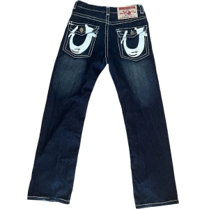 True religon jeans  - True religon jeans i storlek 32 Mycket bra skick🤝 om bild med dem på önskas finns det
