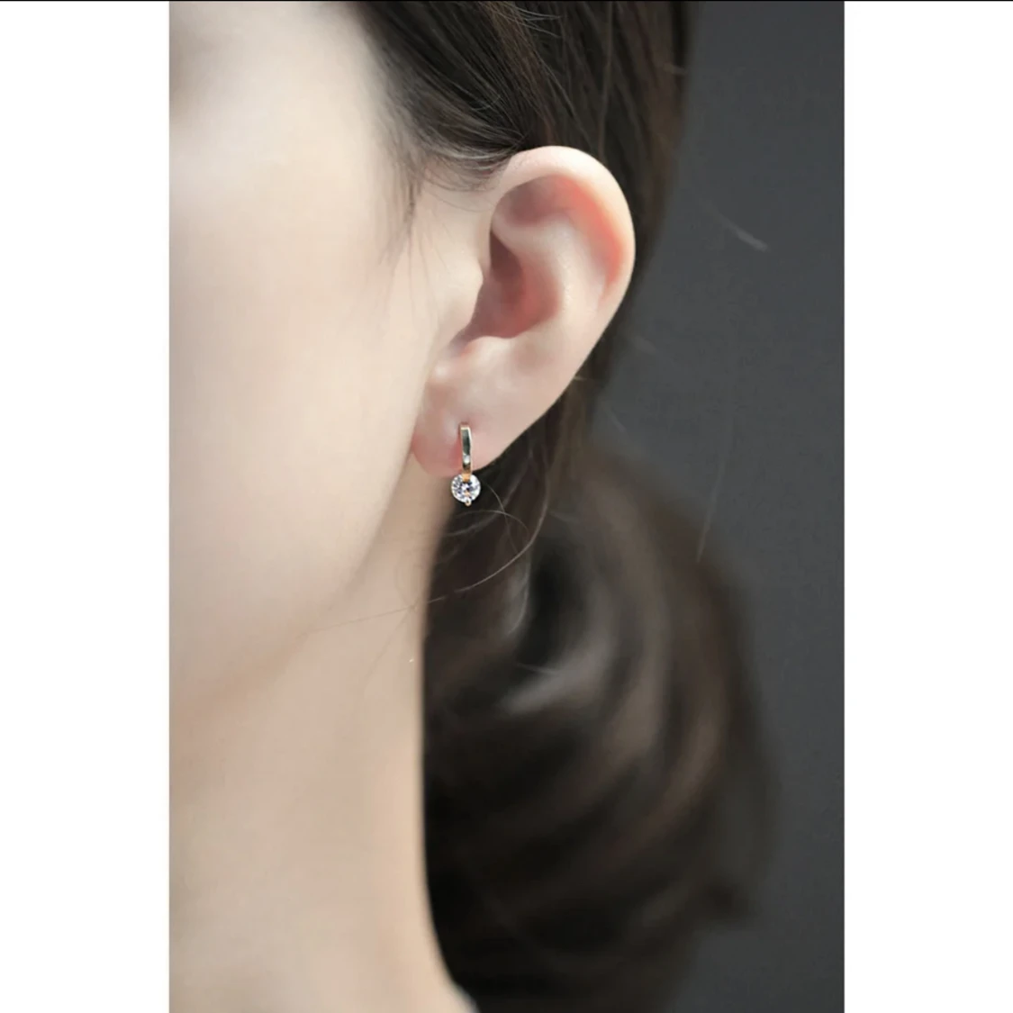 Elegant guldiga örnhänge med zircon crystal - 90