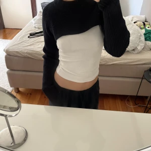 Svart bolero - Säljer den eftersom den aldrig kommer till använding😊