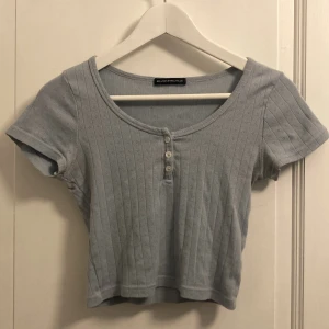 Tröja från Brandy Melville - Ljusblå tröja från Brandy Belville i bra skick