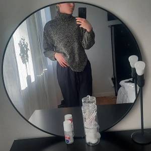 Tröja - Stickad tröja med krage.