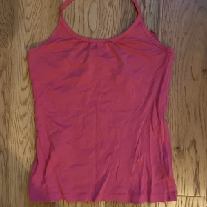 Halternecktopp - Halternecktopp från hm